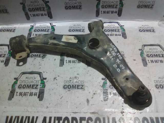 Braço oscilante inferior direito de suspensão dianteira 30889963 VOLVO
