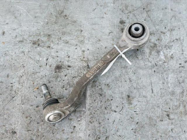 Braço oscilante inferior direito de suspensão dianteira 31106898072 BMW