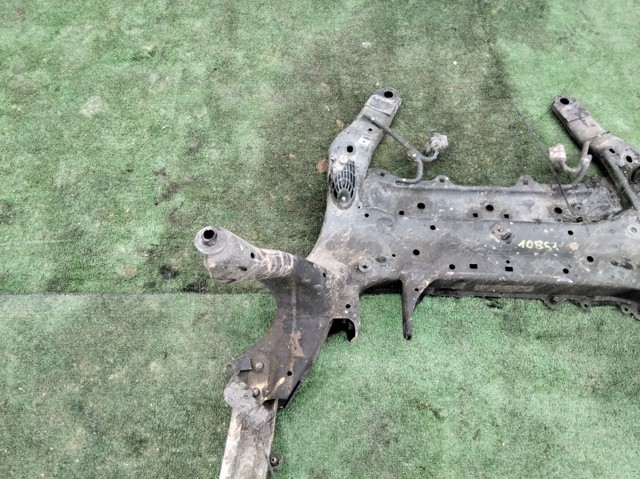 Viga de suspensão dianteira (plataforma veicular) 31116872729 BMW