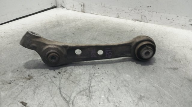 Braço oscilante inferior direito de suspensão dianteira 31126777744 BMW