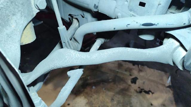 Braço oscilante inferior direito de suspensão dianteira 31126855742 BMW