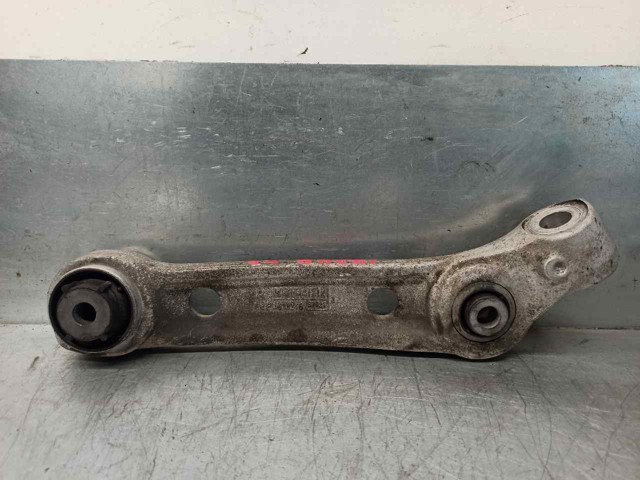 Braço oscilante inferior direito de suspensão dianteira 31126861182 BMW