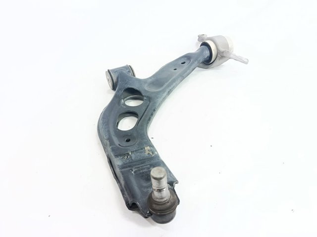 Braço oscilante inferior esquerdo de suspensão dianteira 31126879843 BMW