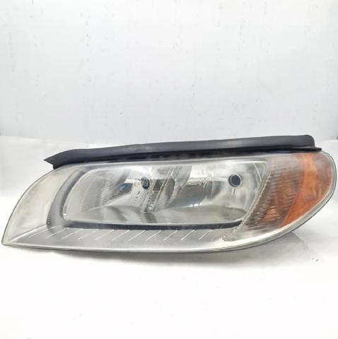 Luz esquerda 31214351 VOLVO