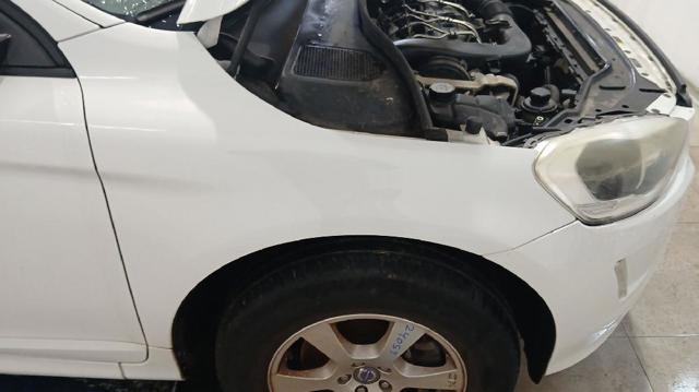 Pára-lama dianteiro direito 31217976 VOLVO