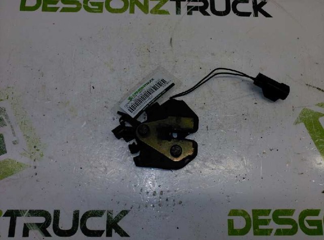 Fecho da capota direito 31218474 VOLVO