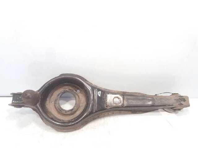 Braço oscilante inferior esquerdo de suspensão traseira/direita 31277584 VOLVO