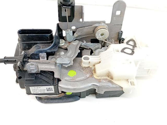 Fecho da porta dianteira direita 31301422 VOLVO