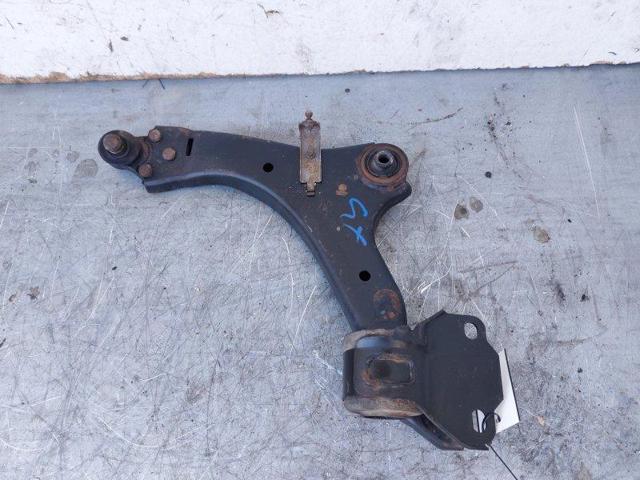 Braço oscilante inferior esquerdo de suspensão dianteira 31317663 VOLVO