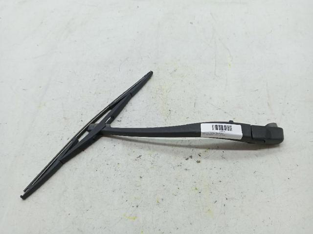 Braço de limpa-pára-brisas de vidro traseiro 31333448 VOLVO