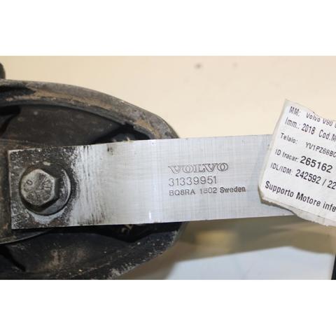 Consola de coxim (apoio) traseira de motor 31339951 VOLVO