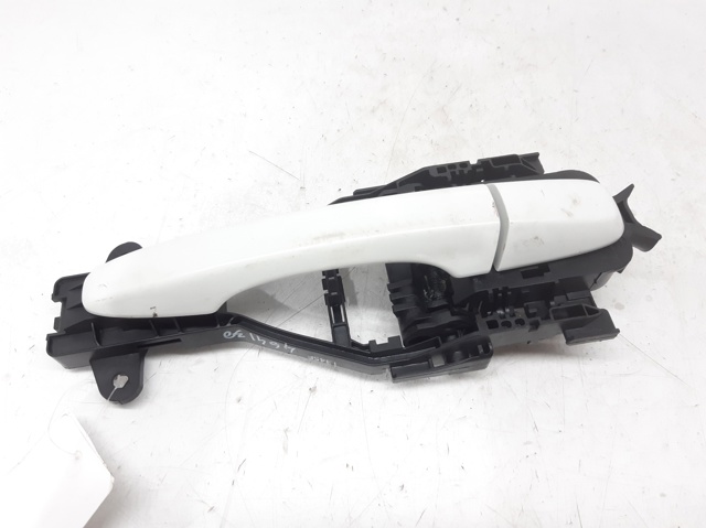 Suporte de maçaneta externa da porta dianteira direita 31440084 VOLVO