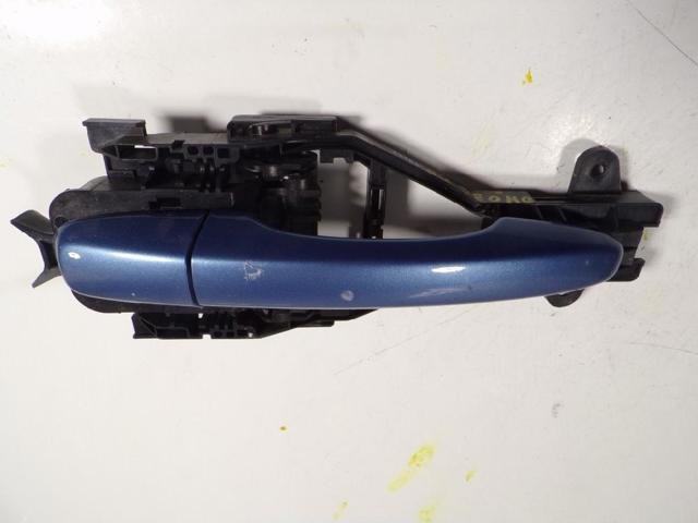 Suporte de maçaneta externa da porta dianteira direita 31440084 VOLVO