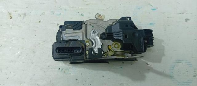 Fecho da porta dianteira esquerda 31440389 VOLVO