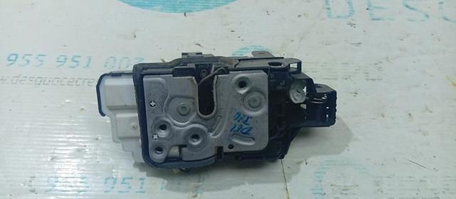 Fecho da porta dianteira esquerda 31440389 VOLVO