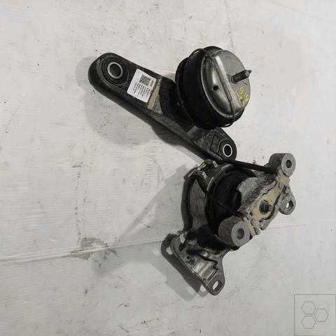 Coxim (suporte) direito de motor 31460937 VOLVO