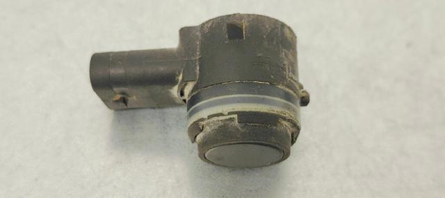 Sensor de sinalização de estacionamento (sensor de estacionamento) dianteiro/traseiro central 31471005 VOLVO