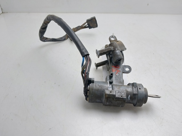 Fecho de ignição para Mitsubishi Pajero L04G