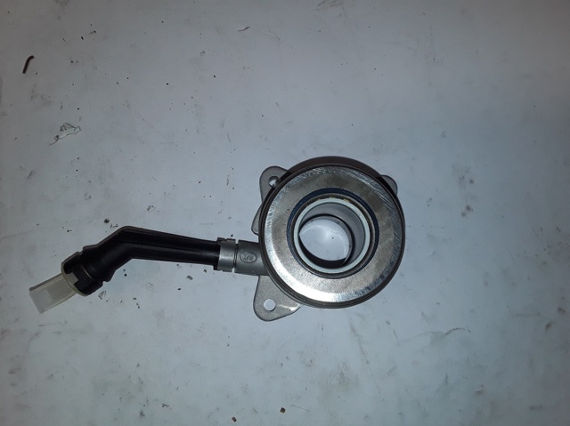Cilindro de trabalho de embraiagem montado com rolamento de desengate 3182600183 FORD