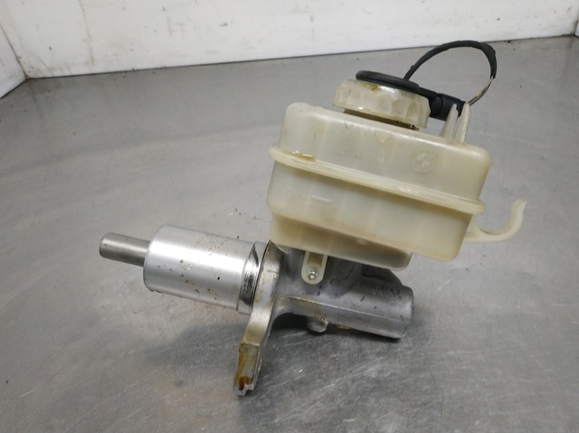 Cilindro mestre do freio 32067179D BMW