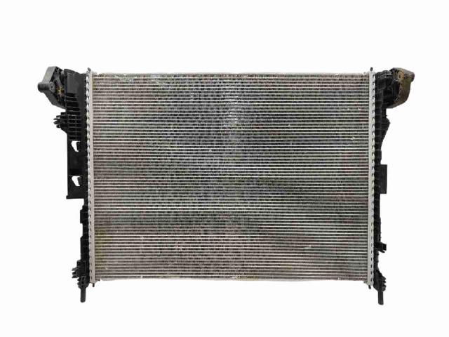 Radiador de esfriamento de motor 32138766 VOLVO