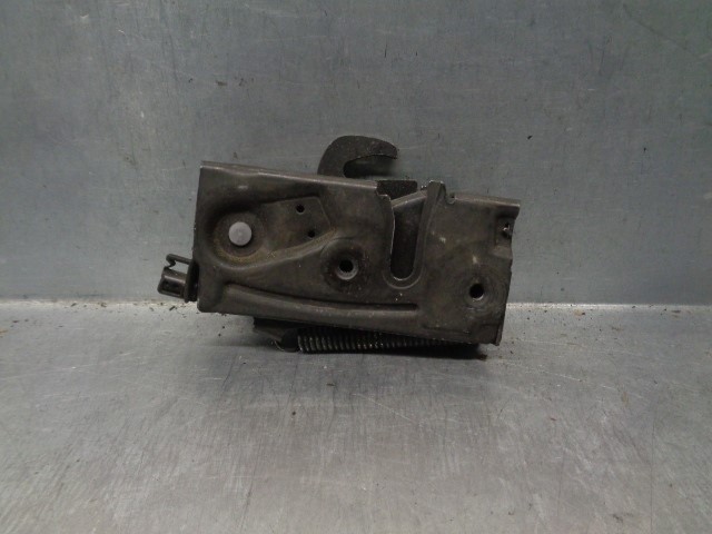 Fecho da capota direito 32226109 VOLVO