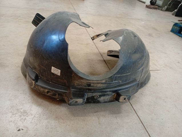 Guarda-barras direito do pára-lama dianteiro para Volvo XC40 536