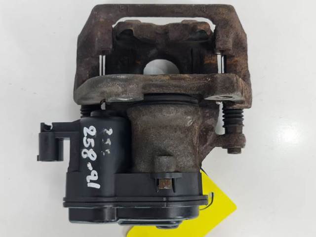 32349660 BMW