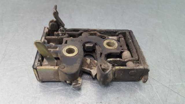 Fecho da porta traseira esquerda 327839015B VAG