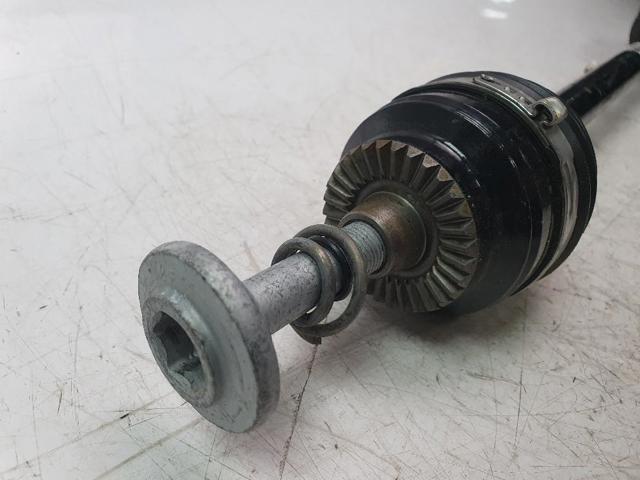 Semieixo traseiro 33207646867 BMW