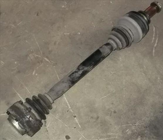 33211229749 BMW
