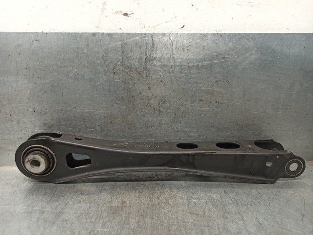 Braço oscilante (tração) longitudinal inferior esquerdo/direito de suspensão traseira 33306786978 BMW
