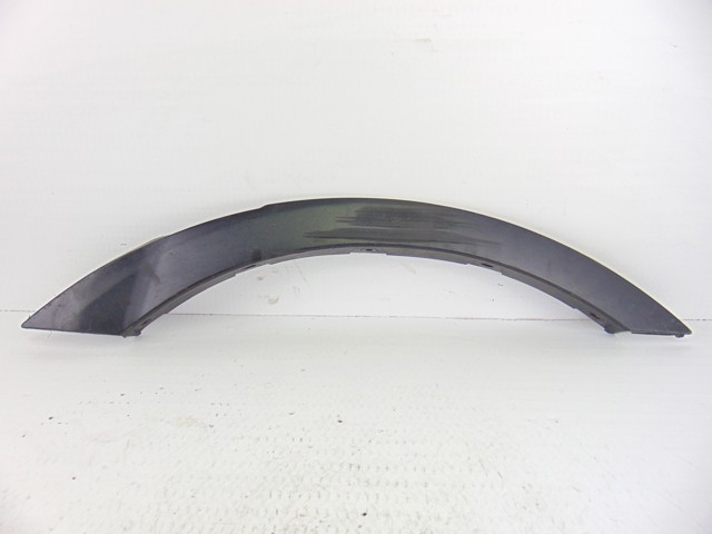 Expansor esquerdo (placa sobreposta) de arco do pára-lama traseiro 3330867 BMW