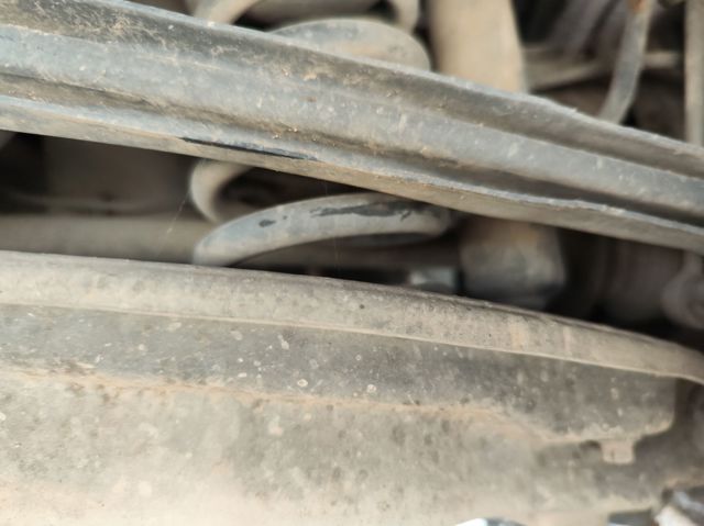 Braço oscilante (tração) longitudinal inferior esquerdo/direito de suspensão traseira 33322406291 BMW