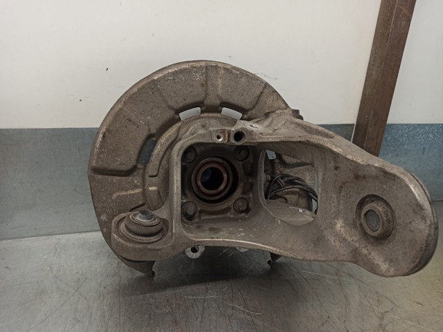 33326879102 BMW