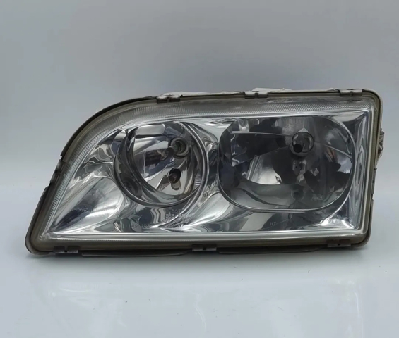 Luz esquerda 3345702 VOLVO