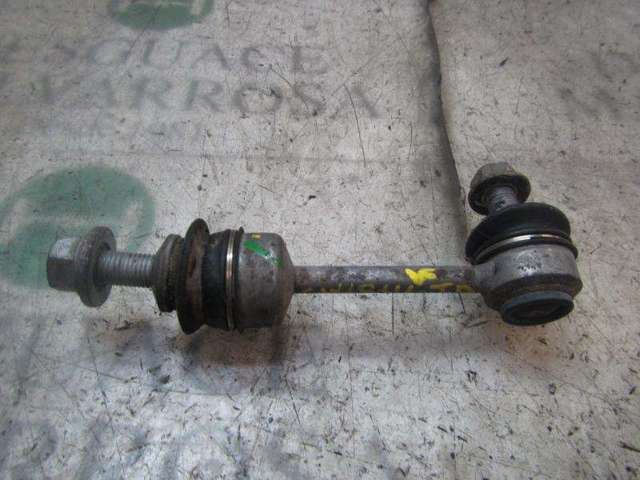 Montante de estabilizador traseiro 33556857626 BMW