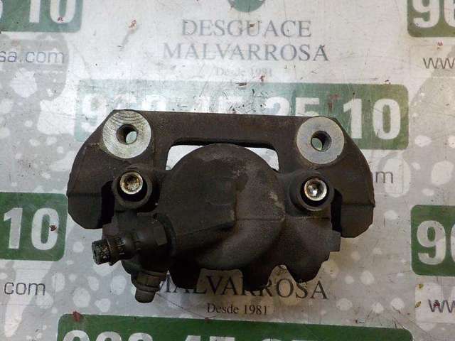 Suporte do freio dianteiro esquerdo 34116766681 BMW