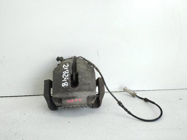 Suporte do freio dianteiro esquerdo 34116769093 BMW