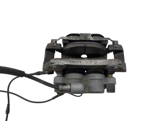 Suporte do freio dianteiro esquerdo 34116776785 BMW