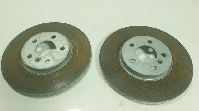 Disco do freio dianteiro 34116799351 BMW