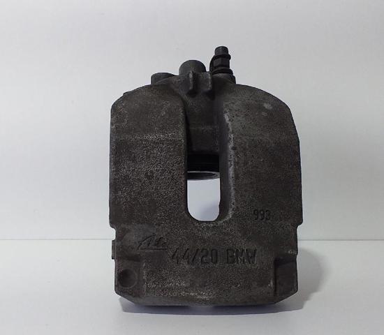 Suporte do freio traseiro direito 34216776788 BMW