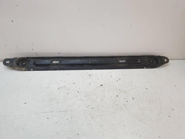 Suporte inferior do radiador (painel de montagem de fixação das luzes) 3502AW PEUGEOT