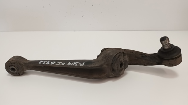 Braço oscilante inferior esquerdo de suspensão dianteira 352057 PEUGEOT