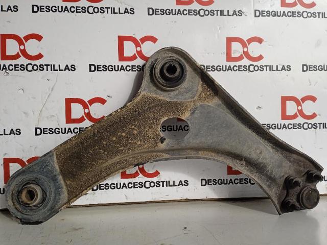Braço oscilante inferior esquerdo de suspensão dianteira 3520R0 PEUGEOT