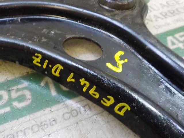 Braço oscilante inferior esquerdo de suspensão dianteira 3520Y1 PEUGEOT