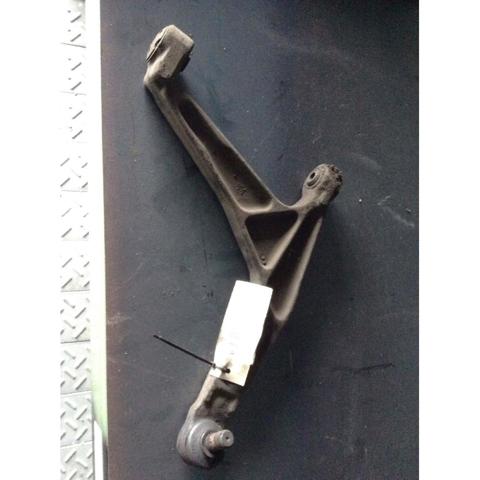 Braço oscilante inferior direito de suspensão dianteira 352137 PEUGEOT