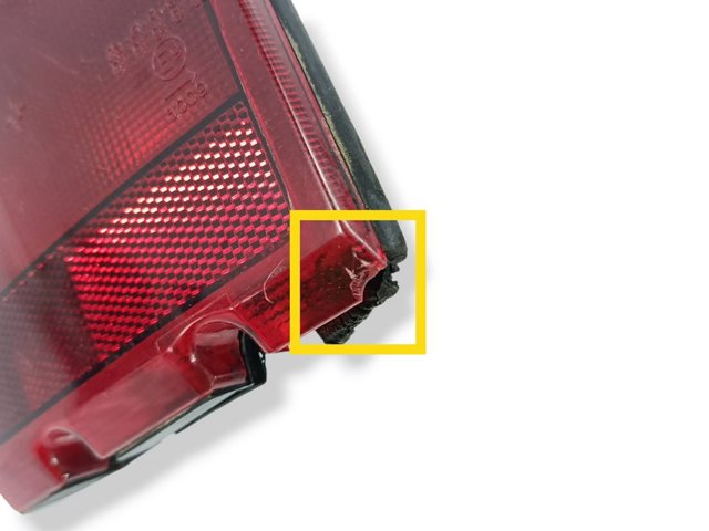 Lanterna traseira direita 3565060A22000 SUZUKI