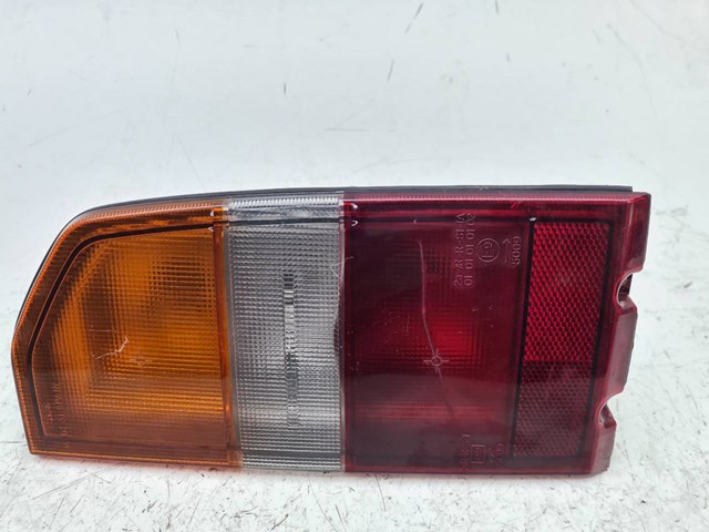 Lanterna traseira direita 3565060A22000 SUZUKI