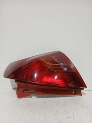Lanterna traseira direita 3565062J00000 SUZUKI